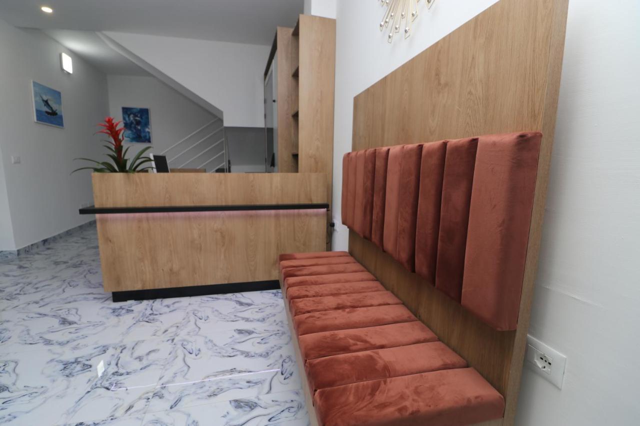 דורס Heming-Way Hotel מראה חיצוני תמונה