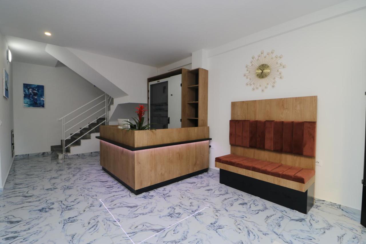 דורס Heming-Way Hotel מראה חיצוני תמונה