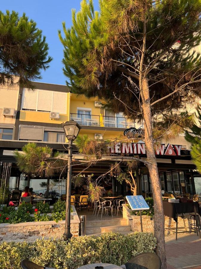 דורס Heming-Way Hotel מראה חיצוני תמונה